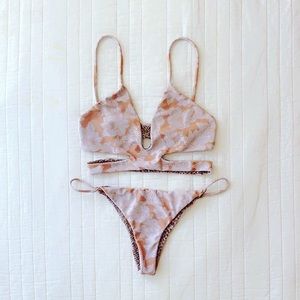 acacia naked magnolia haku & fins set